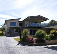 Luxury Near Old Pier Beach - Kawana Tourism