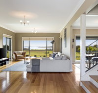 LUXURY WATERFRONT FAMILY HOME-TASMANIA I-L'Abode - Kawana Tourism
