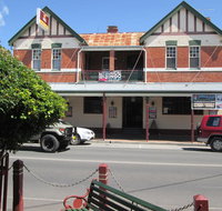 Maclean Hotel - Kawana Tourism