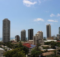 Main Beach Apartment at The Meriton - Kawana Tourism