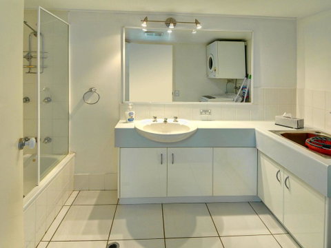 Mainsail 3 - 2 BDRM Apt In Central Mooloolaba - Kawana Tourism 2