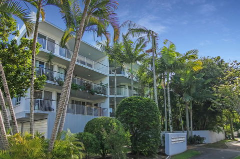 MAINSAIL8- MOOLOOLABA BEACH - Kawana Tourism 3