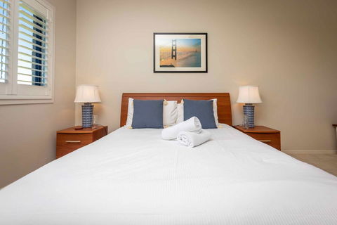 Mandalay Villas - Villa 2 - Kawana Tourism 3