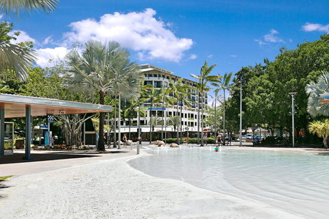 Mantra Esplanade - Kawana Tourism 2