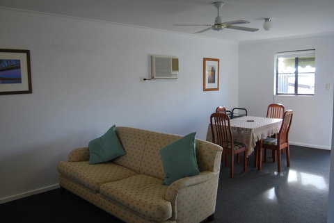 Maple Tree Cottage - Kawana Tourism 0