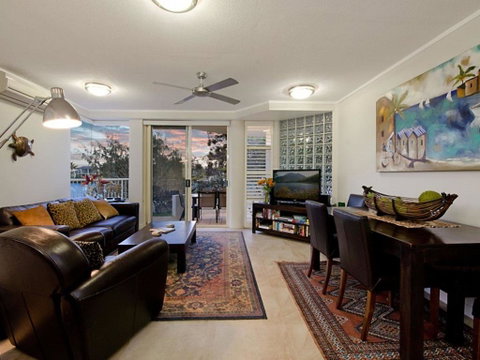 Mariner Cove 1 - 2 BDRM Apt On Parkyn Pde - Kawana Tourism 2