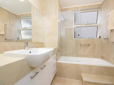 Mariner Cove 1 - 2 BDRM Apt On Parkyn Pde - Kawana Tourism 3