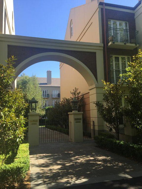 MCG, Rod Laver, City - Best Location In Melbourne - Kawana Tourism 0