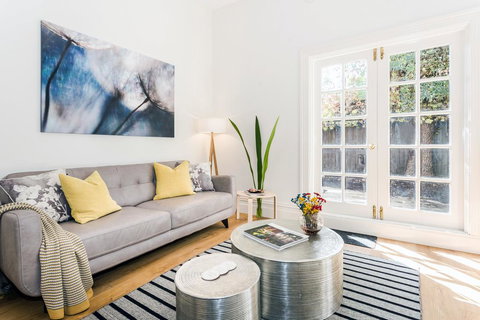 Melbourne Fitzroy Terrace - Kawana Tourism 3