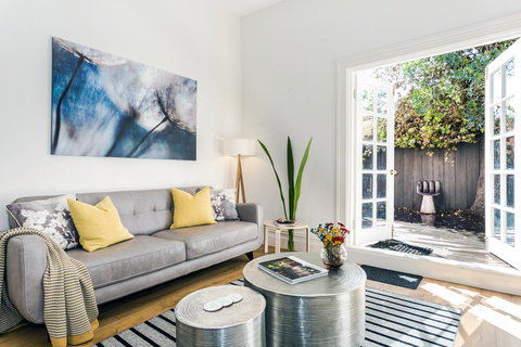 Melbourne Fitzroy Terrace - Kawana Tourism 2