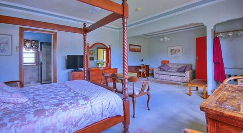 Melville House Bed And Breakfast - Kawana Tourism 2
