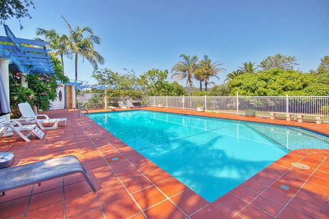 Melville House Bed And Breakfast - Kawana Tourism 0