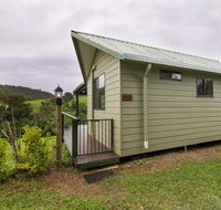 Mena Creek Flower House - Kawana Tourism