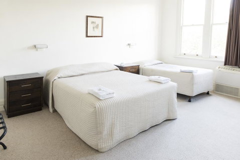 Mercantile Hotel - Kawana Tourism 3