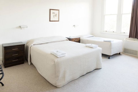 Mercantile Hotel - Kawana Tourism 1