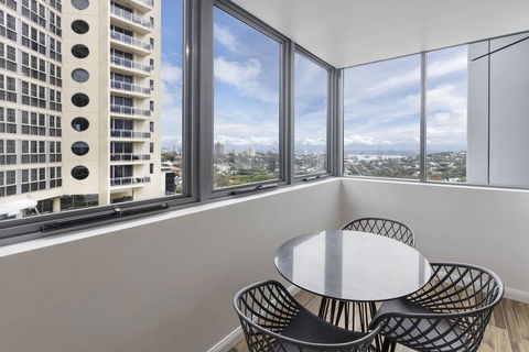 Meriton Suites Bondi Junction - Kawana Tourism 3