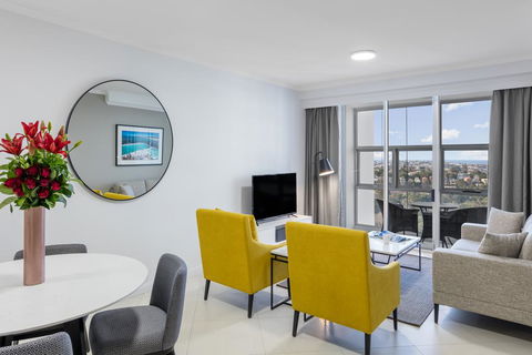 Meriton Suites Bondi Junction - Kawana Tourism 0