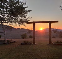 Milford Country Cottages - Kawana Tourism