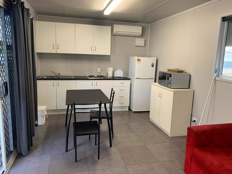 Miners Arms Hotel - Kawana Tourism 1