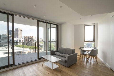 Modern Apartment In Darling Harbour - Kawana Tourism 3