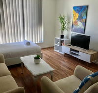Modern Unit Near To Surfers Paradise - Kawana Tourism