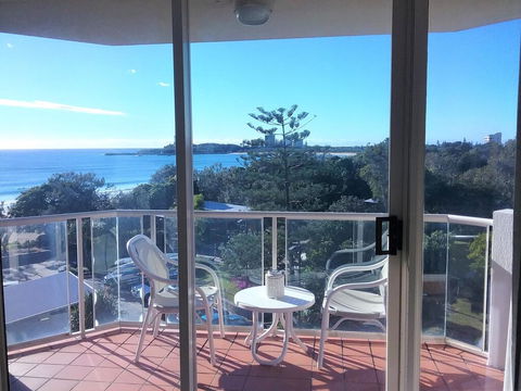 Mooloolaba Beachfront Apartment - Kawana Tourism 3