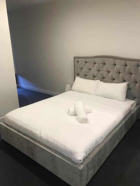 Morden Apartment In The Heart Of Howthorn East - Kawana Tourism 2