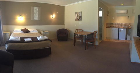 Motel Wingrove - Kawana Tourism 0