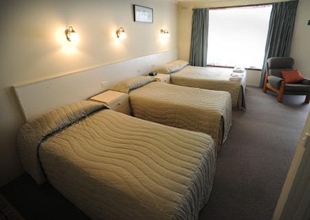 Motel Wingrove - Kawana Tourism 1