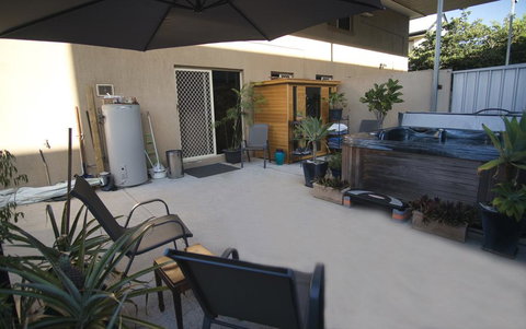 Mount Gravatt Guesthouse - Kawana Tourism 1