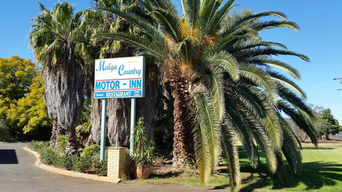 Mulga Country Motor Inn - Kawana Tourism 2