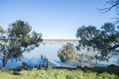 Mundic Waterfront Cottages - Kawana Tourism 2