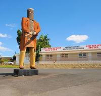 Ned Kelly's Motel - Kawana Tourism