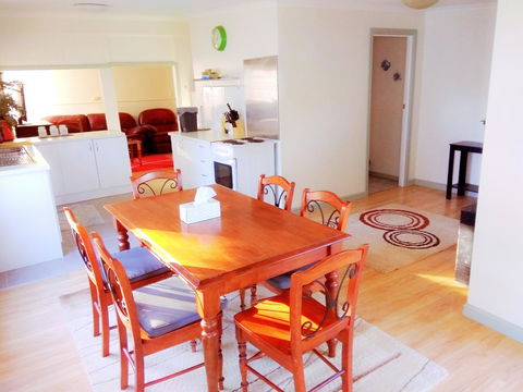 Forrest St Apartments - Kawana Tourism 7