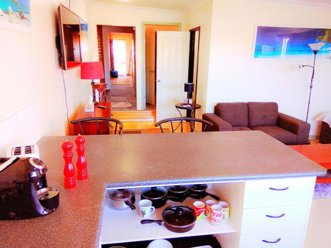 Forrest St Apartments - Kawana Tourism 9