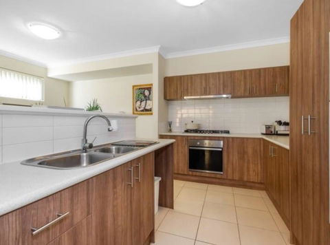 Holiday Home Near Perth City / Airport / Stadium / Casino - Kawana Tourism 4