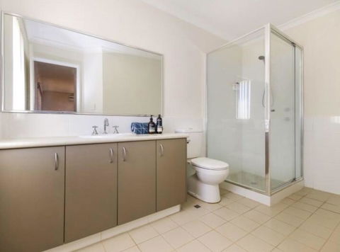 Holiday Home Near Perth City / Airport / Stadium / Casino - Kawana Tourism 9