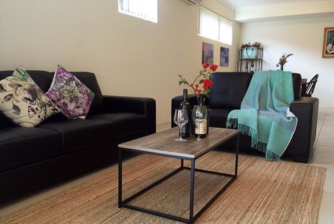 Holiday Home Near Perth City / Airport / Stadium / Casino - Kawana Tourism 3