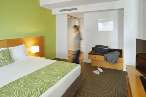 Novotel Perth Langley - Kawana Tourism 32