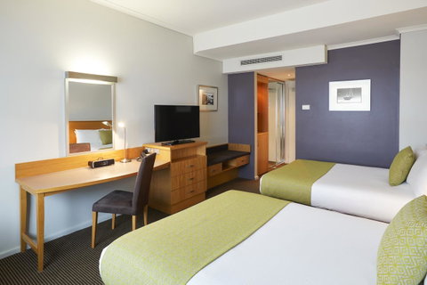 Novotel Perth Langley - Kawana Tourism 4