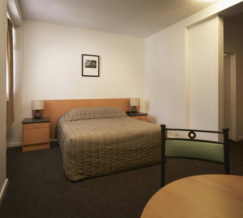 Baileys Parkside Motel By VetroBlu - Kawana Tourism 7