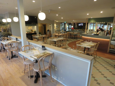 Baileys Parkside Motel By VetroBlu - Kawana Tourism 4
