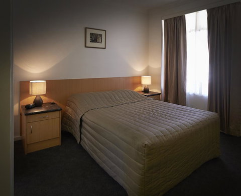Baileys Parkside Motel By VetroBlu - Kawana Tourism 1