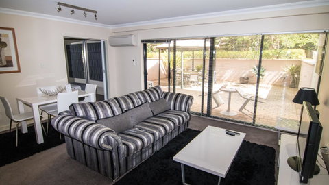 Visit Perth Now - Kawana Tourism 6