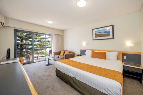 Quality Resort Sorrento Beach - Kawana Tourism 20