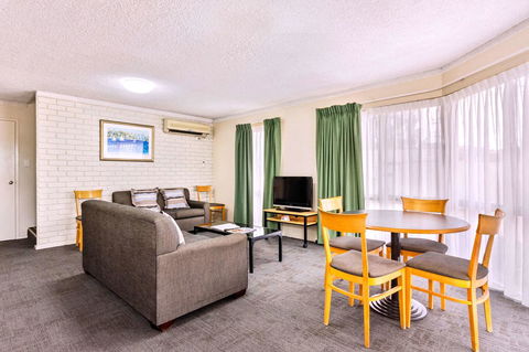 Quality Resort Sorrento Beach - Kawana Tourism 30