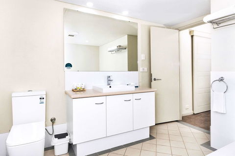 Quality Resort Sorrento Beach - Kawana Tourism 39