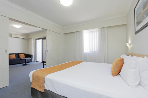 Quality Resort Sorrento Beach - Kawana Tourism 21