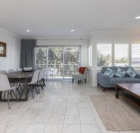 Cottesloe Beach House II - Kawana Tourism