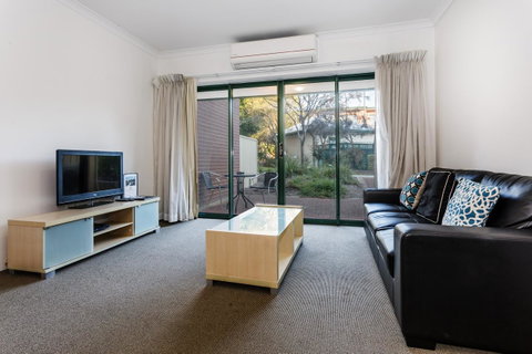 Perth Ascot Central Apartment Hotel Official - Kawana Tourism 24